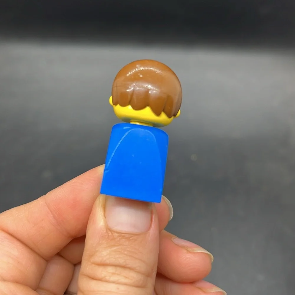LEGO FINGER PUPPET Basic Figure Blue Boy Vintage 1981-1992